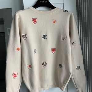 MOVING SALE 🔥 Sweater